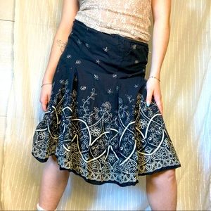 PATTERENED MIDI SKIRT